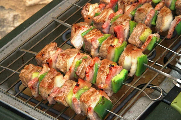 Brochetas de cerdo —  Fotos de Stock