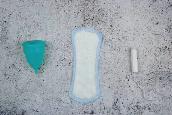 Porovnání Menstruační Podložky Tampónu Silikonového Menstruačního Kelímku Hygienické Pomůcky Pro — Stock fotografie