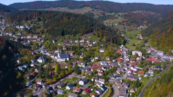 Luftaufnahme Der Stadt Todtmoos Deutschland Einem Sonnigen Tag Herbst Herbst — Stockvideo