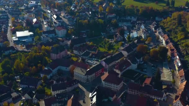 Flygfoto Över Staden Bondorf Tyskland Solig Eftermiddag Hösten Höst — Stockvideo