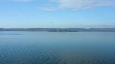 Constance Gölü 'ndeki Mainau adasının havadan görünüşü