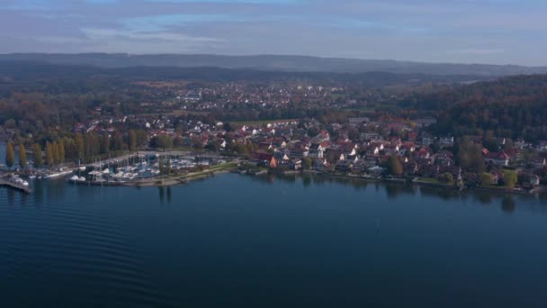 Vista Aérea Ciudad Unteruhldingen Junto Lago Constanza Alemania Día Soleado — Vídeo de stock