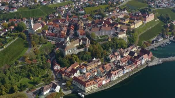 Luchtfoto Van Stad Meersburg Naast Het Bodenmeer Duitsland Een Zonnige — Stockvideo