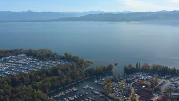 Luftaufnahme Der Stadt Langenargen Bodensee Einem Sonnigen Herbsttag — Stockvideo