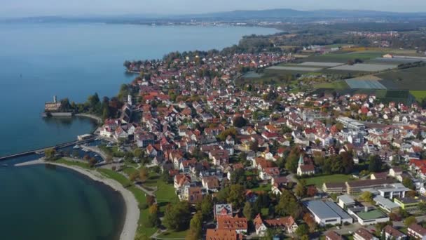 Luchtfoto Van Stad Langenargen Naast Het Bodenmeer Duitsland Een Zonnige — Stockvideo