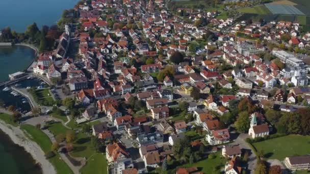 Luchtfoto Van Stad Langenargen Naast Het Bodenmeer Duitsland Een Zonnige — Stockvideo