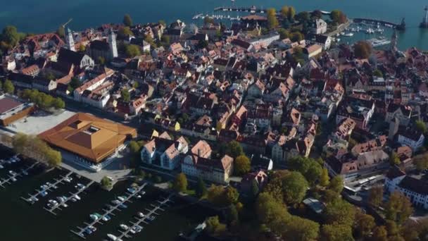 Luftaufnahme Der Stadt Und Der Insel Lindau Bodensee Einem Sonnigen — Stockvideo