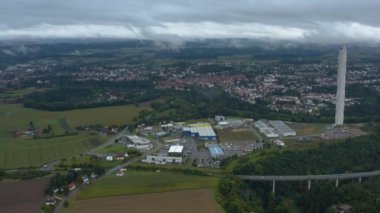 Güz sabahı bulutlu ve sisli bir günde Almanya 'nın Rottweil kentinin havadan görüntüsü. Zaman aşımlı Panorama görünümü.