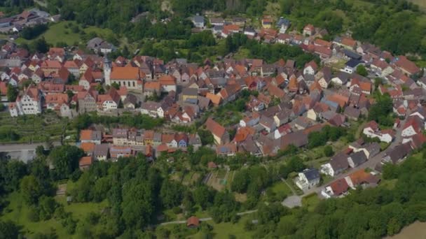Almanya Daki Eski Gochsheim Şehrinin Havası Yazın Güneşli Bir Günde — Stok video