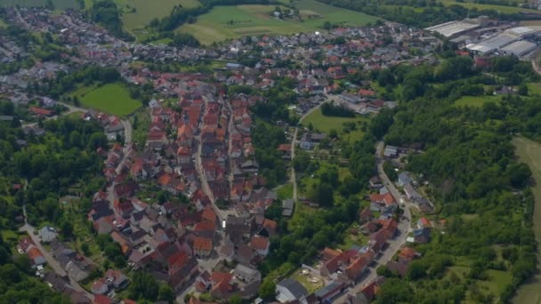 Luftaufnahme Der Gochsheimer Altstadt Einem Sonnigen Tag Sommer — Stockvideo