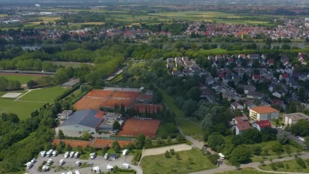 Aerial Cidade Ladenburg Alemanha Lado Rio Neckar Dia Ensolarado Primavera — Vídeo de Stock