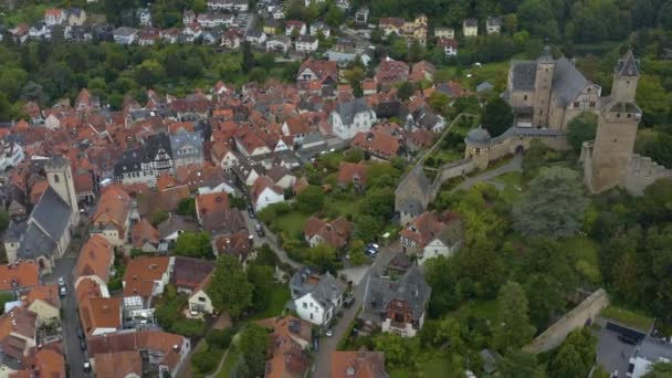 Vista Aérea Ciudad Castillo Kronberg Alemania Día Nublado Otoño — Vídeos de Stock