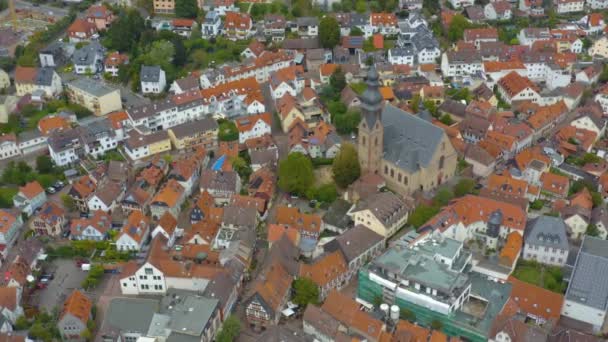 Flygfoto Över Staden Hofheim Tyskland Molnig Dag Hösten — Stockvideo