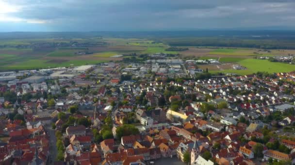 Almanya Daki Gross Umstadt Odenwald Şehrinin Hava Manzarası Sonbaharda Bulutlu — Stok video