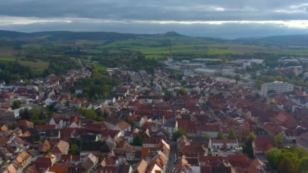 Vista Aérea Ciudad Gross Umstadt Odenwald Alemania Día Nublado Otoño — Vídeo de stock