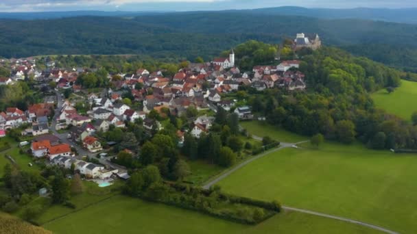 Widok Powietrza Miasto Hering Otzberg Odenwald Niemczech Pochmurny Dzień Jesienią — Wideo stockowe