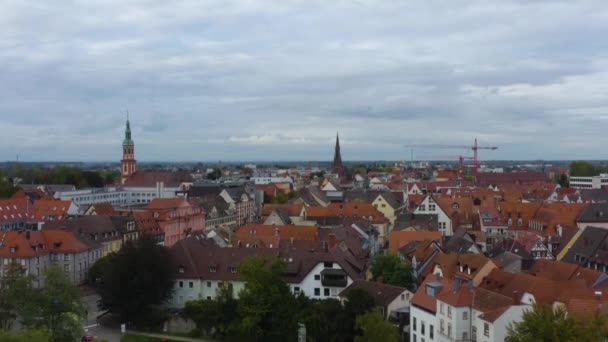 มมองทางอากาศของเม Offenburg ในเยอรมน ในว เมฆมากในฤด ใบไม — วีดีโอสต็อก