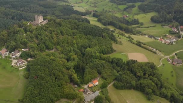 Luchtfoto Rond Het Kasteel Hohengeroldseck Duitsland Een Zonnige Dag Zomer — Stockvideo