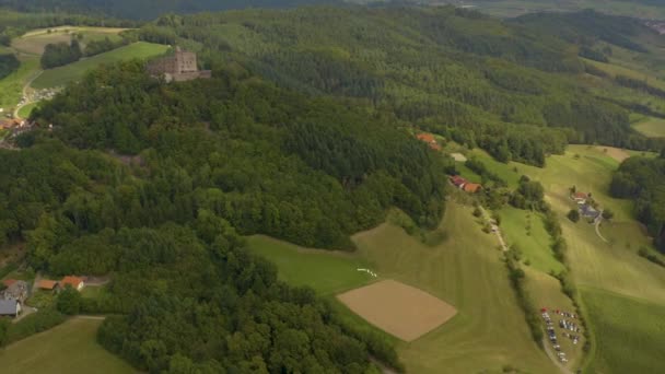 Luchtfoto Rond Het Kasteel Hohengeroldseck Duitsland Een Zonnige Dag Zomer — Stockvideo