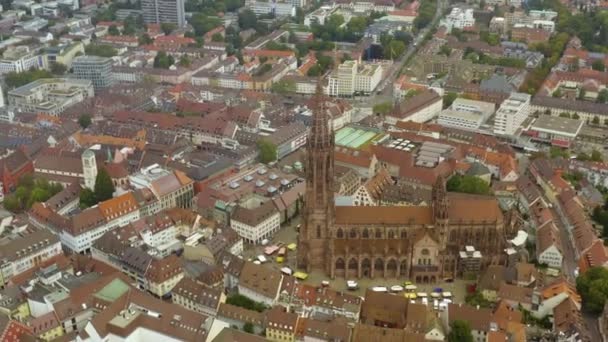 Vedere Aeriană Orașului Vechi Freiburg Din Germania Într Tulbure Timpul — Videoclip de stoc