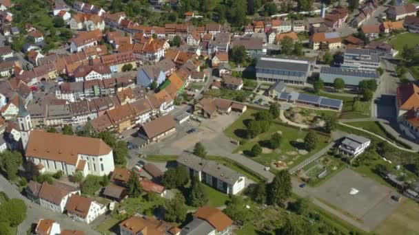 Αεροφωτογραφία Της Πόλης Loeffingen Στη Γερμανία Στο Μαύρο Δάσος Μια — Αρχείο Βίντεο