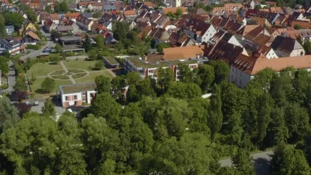 Luchtfoto Van Stad Hueffingen Duitsland Het Zwarte Bos Een Zonnige — Stockvideo
