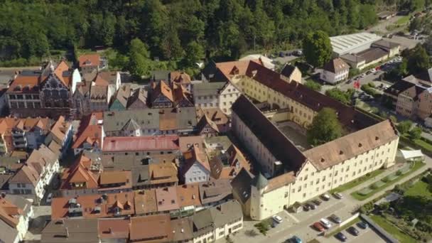 Vista Aérea Ciudad Wolfach Alemania Bosque Negro Día Soleado Verano — Vídeo de stock