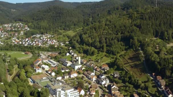 Luftaufnahme Der Stadt Schiltach Schwarzwald Einem Sonnigen Nachmittag Sommer — Stockvideo