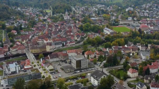 Повітряний Вид Міста Гернсбах Німеччині Похмурий День Осені Осінь — стокове відео
