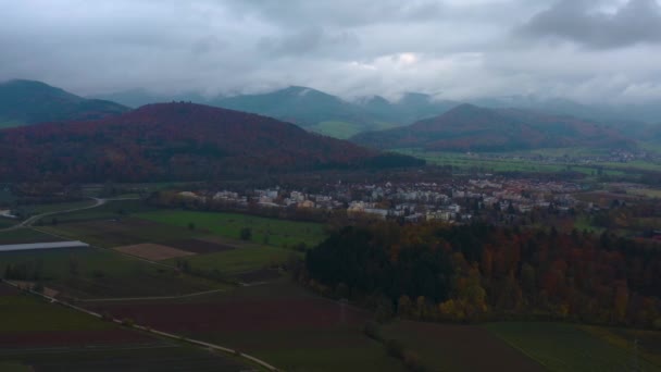 Vista Aérea Alrededor Ciudad Denzlingen Cerca Friburgo Alemania Día Nublado — Vídeos de Stock