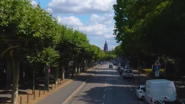 Volando Por Las Calles Frankfurt Una Mañana Domingo Temprano Primavera — Vídeos de Stock