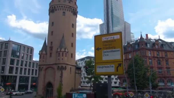 Volando Por Las Calles Frankfurt Una Mañana Domingo Temprano Primavera — Vídeos de Stock