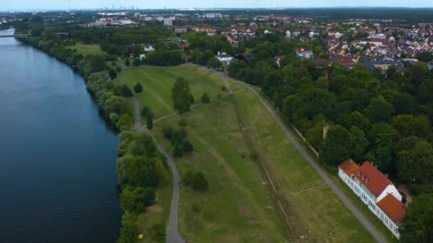 Εναέρια Της Πόλης Ruesselsheim Στη Γερμανία Ένα Ηλιόλουστο Απόγευμα Την — Αρχείο Βίντεο