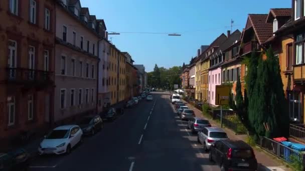 Voando Pelas Ruas Karlsruhe Cima Ônibus Dois Andares — Vídeo de Stock