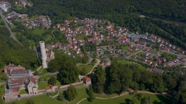 Vista Aérea Alrededor Del Castillo Lichtenstein Alemania Día Soleado Verano — Vídeos de Stock