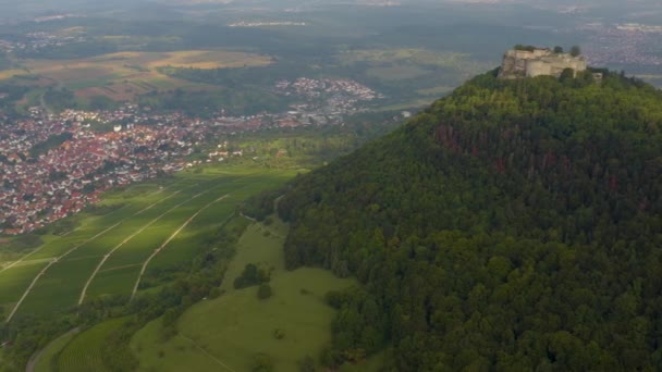 Luchtfoto Uitzicht Het Dorp Neuffen Kasteel Burg Hohenneuffen Duitsland Een — Stockvideo