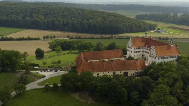 Vista Aérea Del Palacio Schloss Mochental Alemania Día Soleado Verano — Vídeo de stock