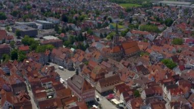 Güneşli bir günde Almanya 'nın eski Schorndorf kentinin havası.