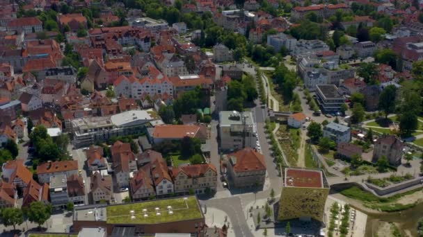 Luftaufnahme Der Altstadt Von Schwäbisch Gmünd Einem Sonnigen Frühlingstag — Stockvideo