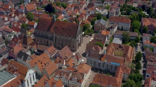 Aerial Parte Velha Cidade Schwaebisch Gmuend Alemanha Dia Ensolarado Primavera — Vídeo de Stock