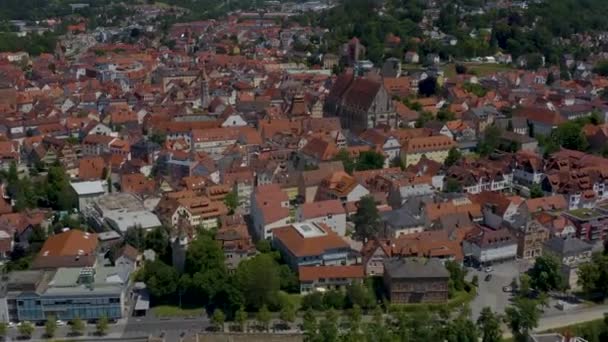 Luftaufnahme Der Altstadt Von Schwäbisch Gmünd Einem Sonnigen Frühlingstag — Stockvideo