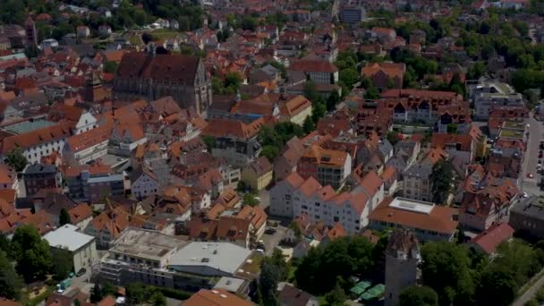 Luftaufnahme Der Altstadt Von Schwäbisch Gmünd Einem Sonnigen Frühlingstag — Stockvideo