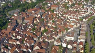 Almanya 'nın Bietigheim-Bissingen kentindeki şehrin eski bölümünün havası..