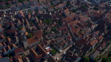 Almanya 'nın Bietigheim-Bissingen kentindeki şehrin eski bölümünün havası..