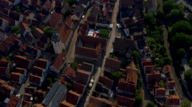 Almanya 'nın Bietigheim-Bissingen kentindeki şehrin eski bölümünün havası..