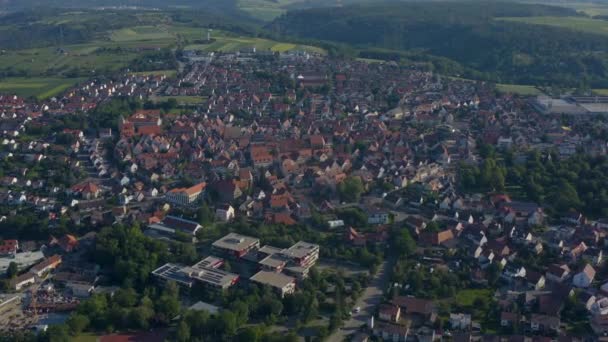 Luftaufnahme Der Markgröninger Altstadt Einem Sonnigen Frühlingsmorgen — Stockvideo