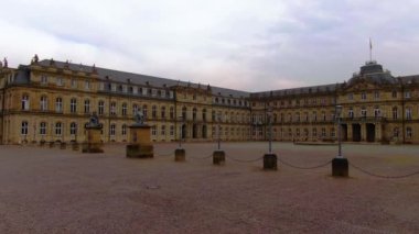 Stuttgart, Almanya 'da Noel' den önce bulutlu bir günde iş bakanlığı.