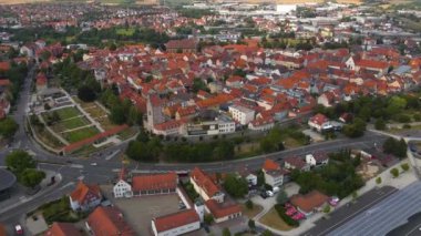 Eski şehrin havadan görüntüsü Bad Neustadt an der Saale in Germany, Bavyera bir bahar öğleden sonra