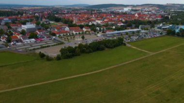 Eski şehrin havadan görüntüsü Bad Neustadt an der Saale in Germany, Bavyera bir bahar öğleden sonra