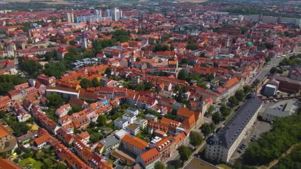 在夏日阳光灿烂的图林根 俯瞰德国厄尔齐格市的古城 — 图库视频影像